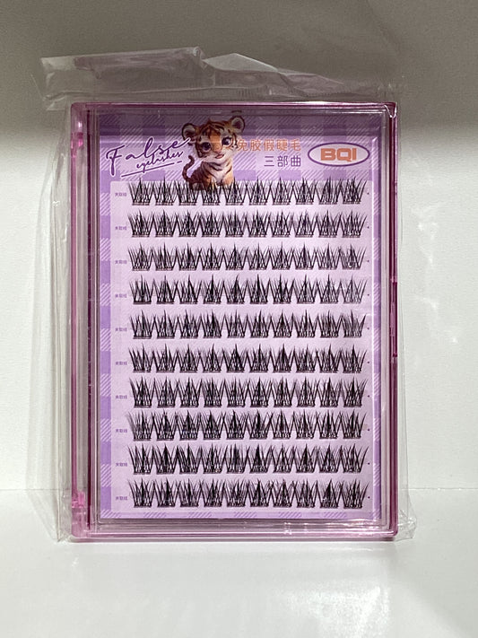 False eyelashes