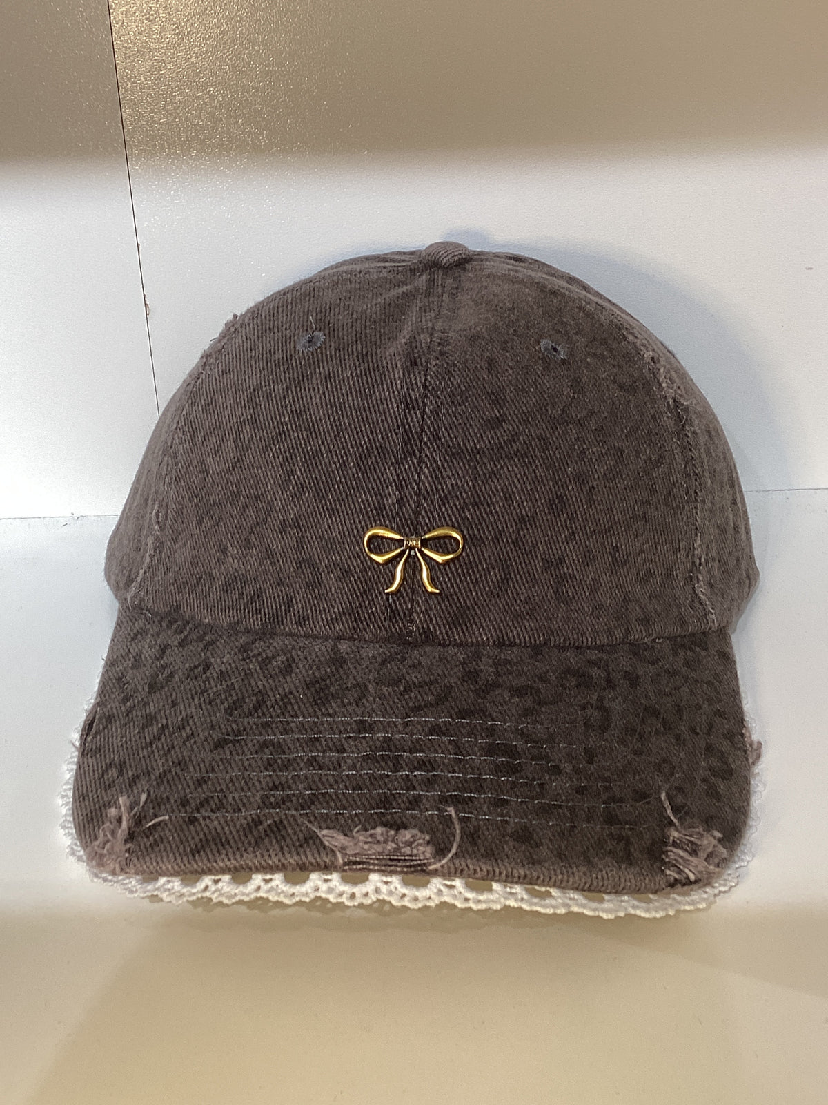 Ruffle bow cap