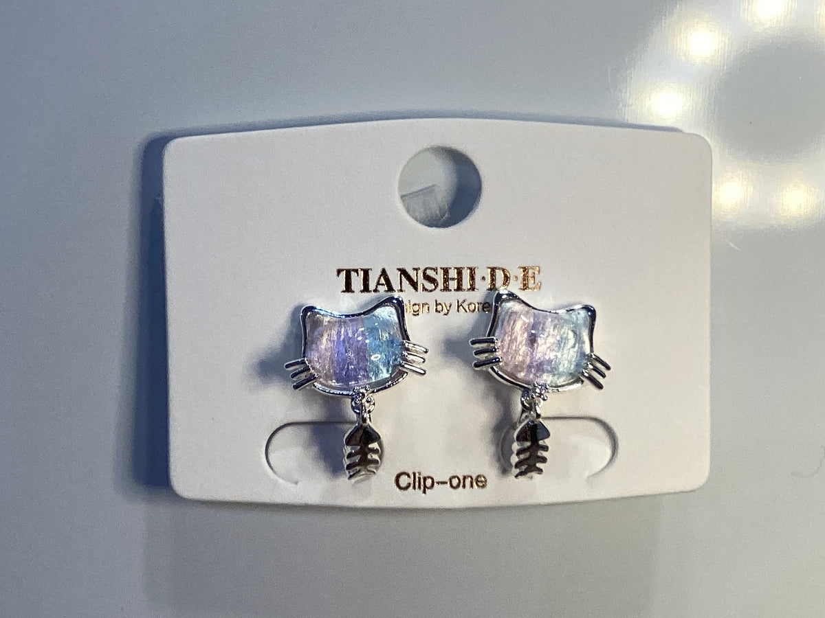 Clip on earrings ~ copper