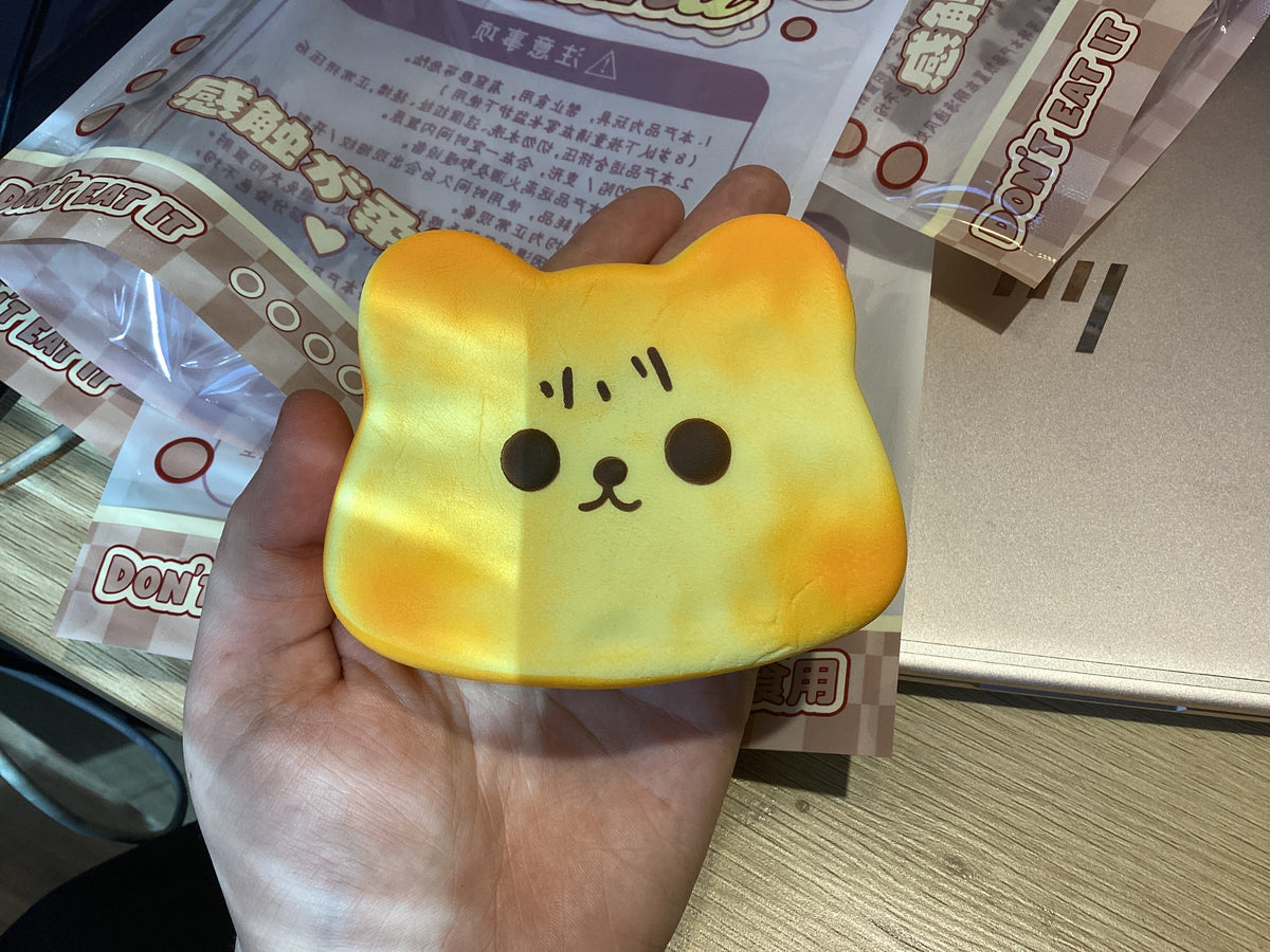 Happy Bread Slow Squish