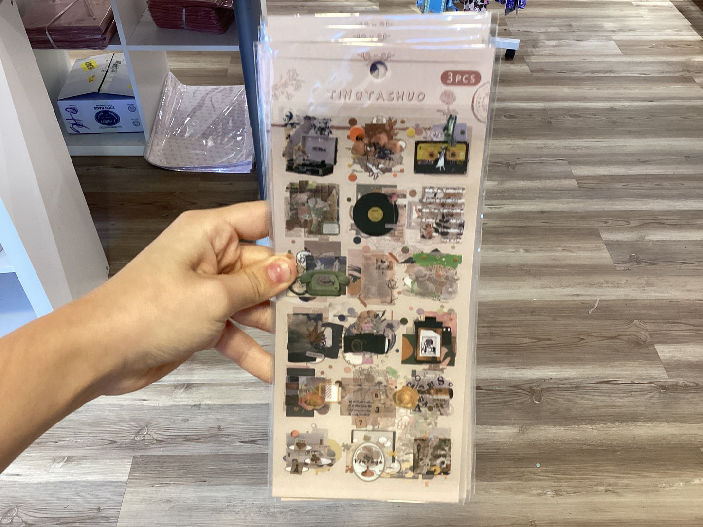 stickers-beige realism